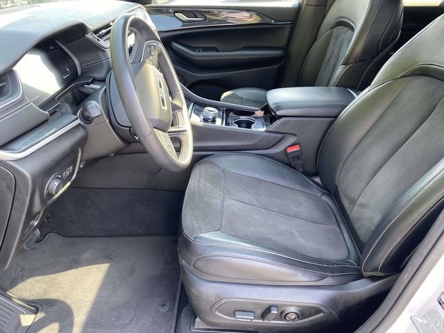 Used 2023 Jeep Grand Cherokee Altitude image 18