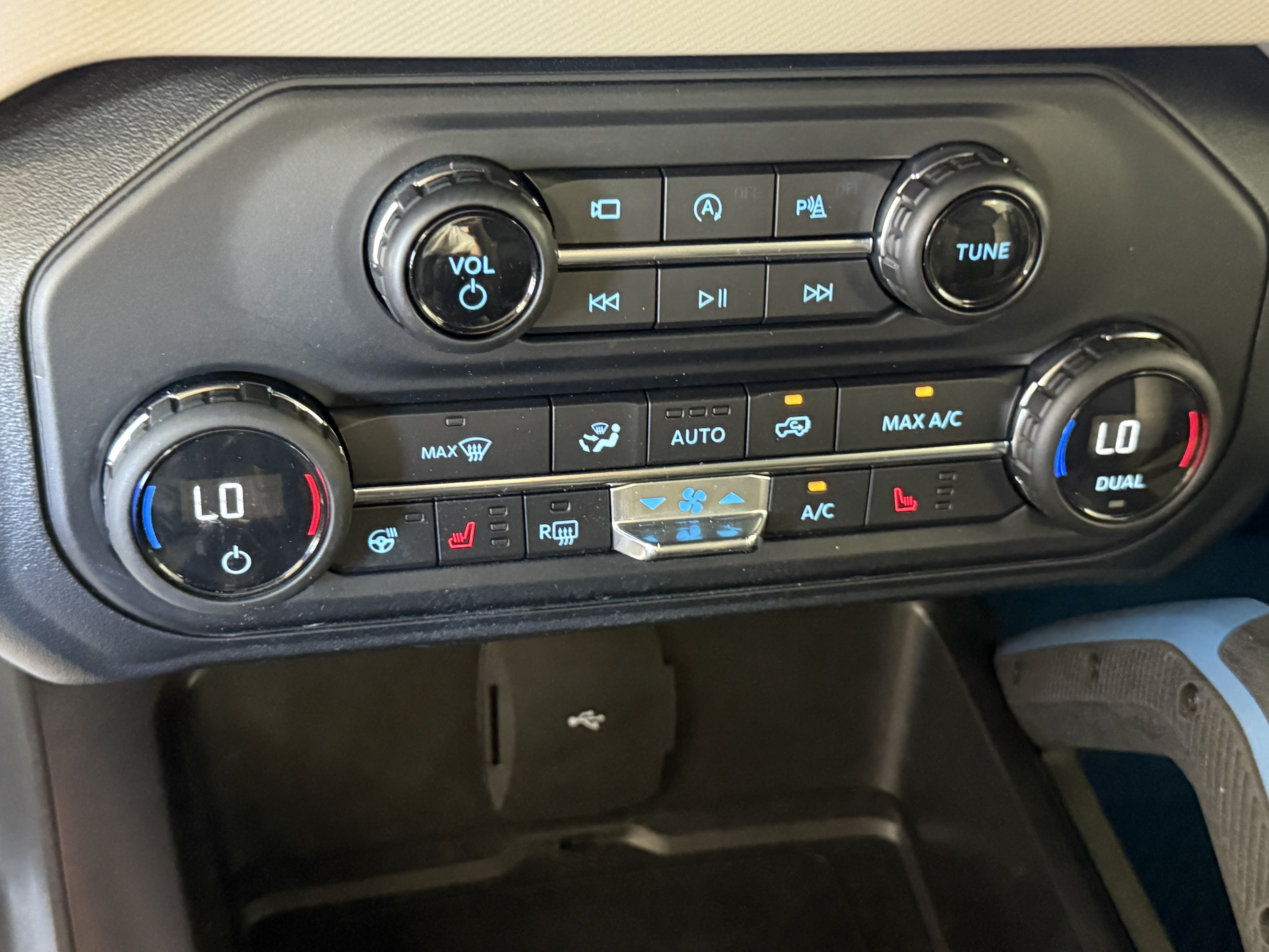 Certified 2021 Ford Bronco Wildtrak AWD/4WD image 21