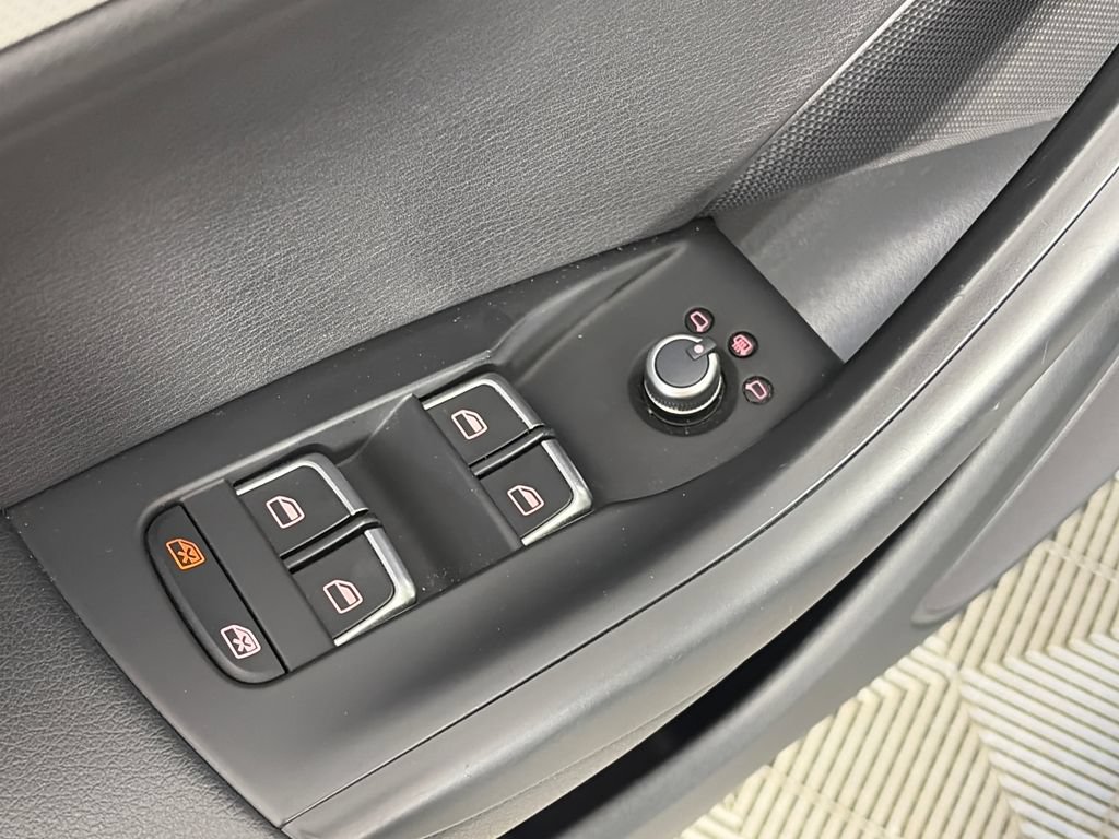 Used 2018 Audi Q3 2.0T Premium AWD/4WD image 26