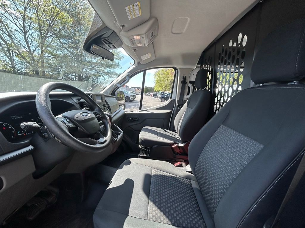 Certified 2025 Ford Transit 250 Low Roof w/ Exterior Upgrade Package RWD image 17