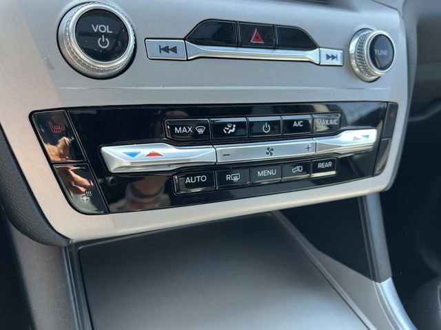 Certified 2023 Ford Explorer XLT w/ Equipment Group 202A AWD/4WD image 40