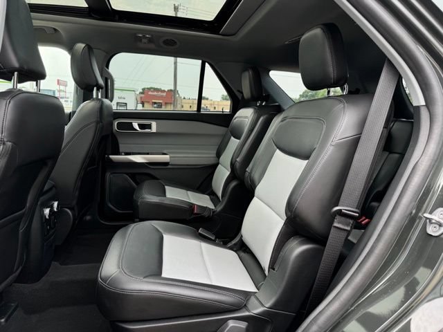 Certified 2023 Ford Explorer XLT w/ Equipment Group 202A AWD/4WD image 9
