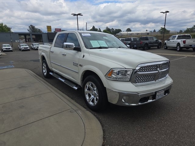 Used 2017 RAM 1500 Laramie w/ Convenience Group AWD/4WD image 7