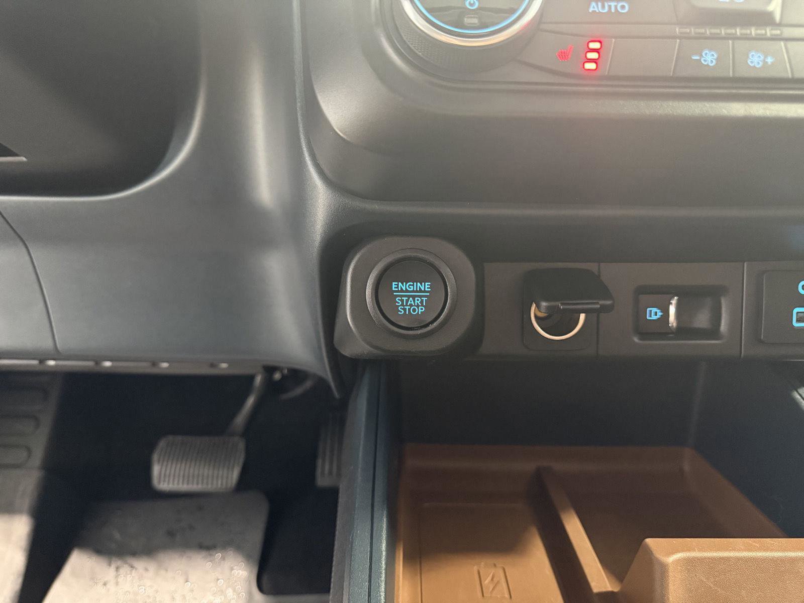 Certified 2022 Ford Maverick Lariat w/ Lariat Luxury Package image 24