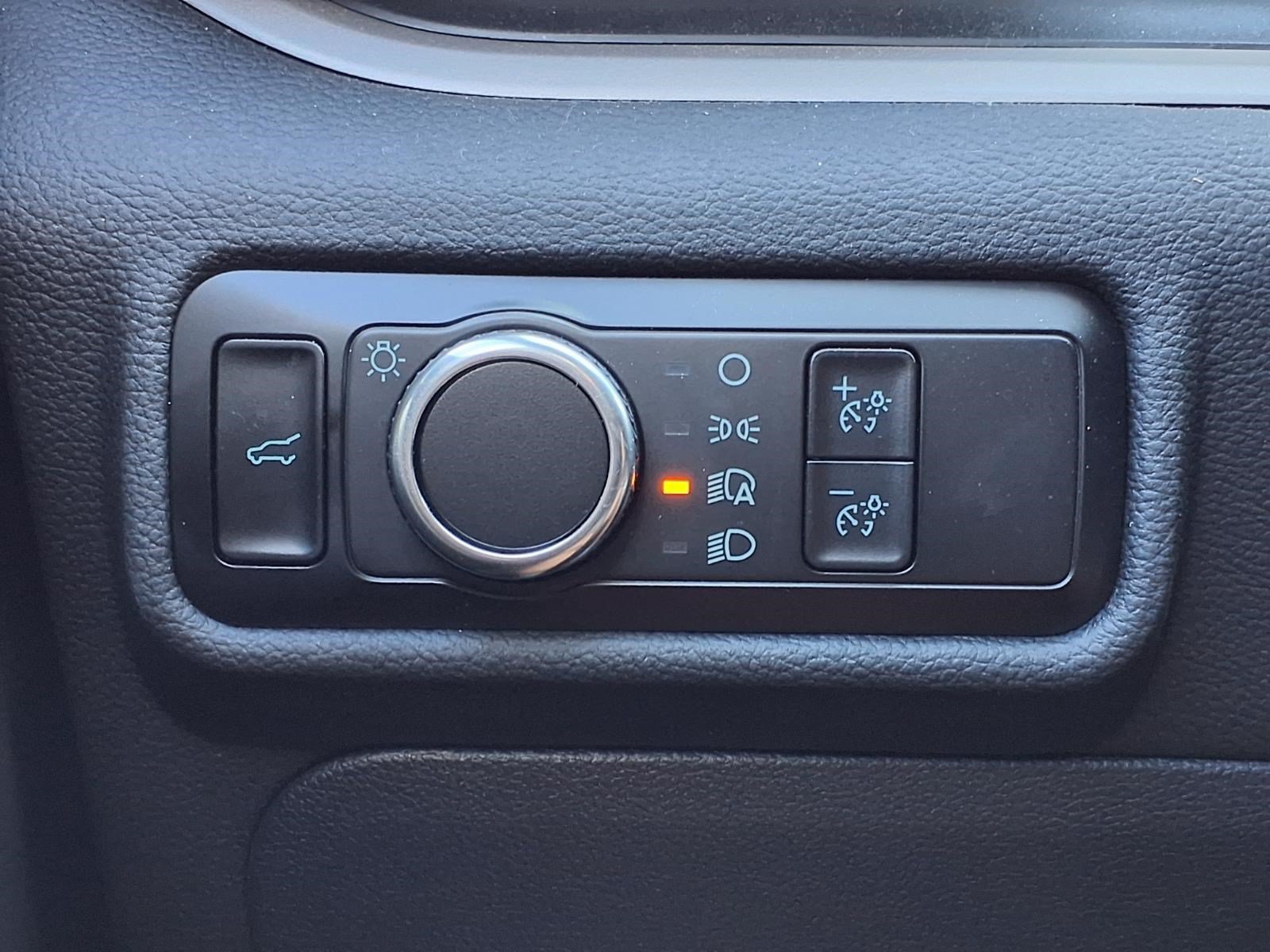 Certified 2023 Ford Explorer XLT RWD image 21