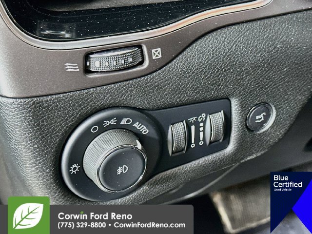 Used 2022 Jeep Cherokee Limited AWD/4WD image 13