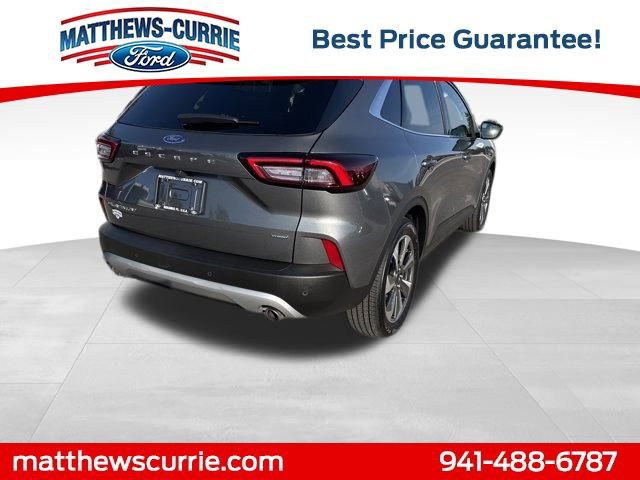Certified 2025 Ford Escape Platinum w/ Premium Technology Package image 4