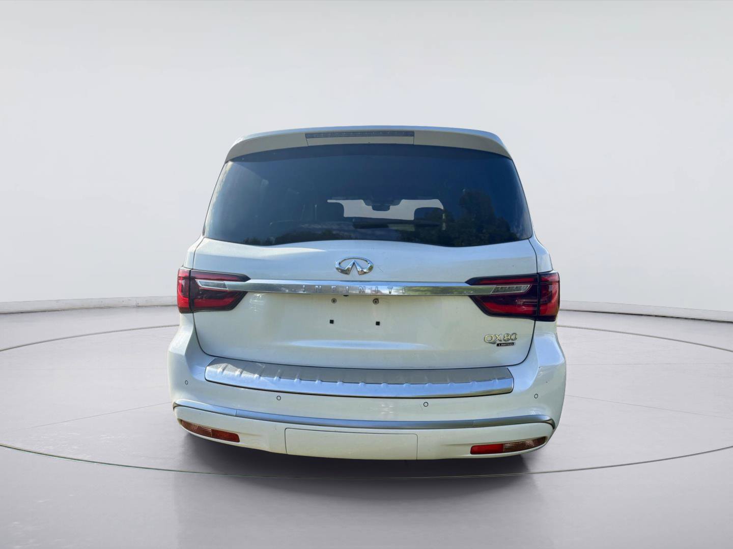 Used 2019 INFINITI QX80 Limited w/ All-Season Package AWD/4WD image 4