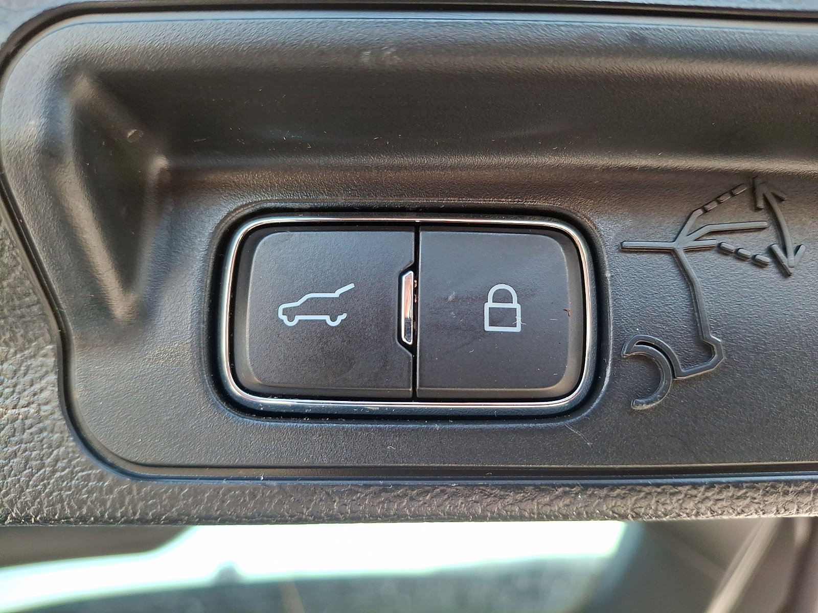 Certified 2023 Ford Explorer XLT w/ Equipment Group 202A image 30