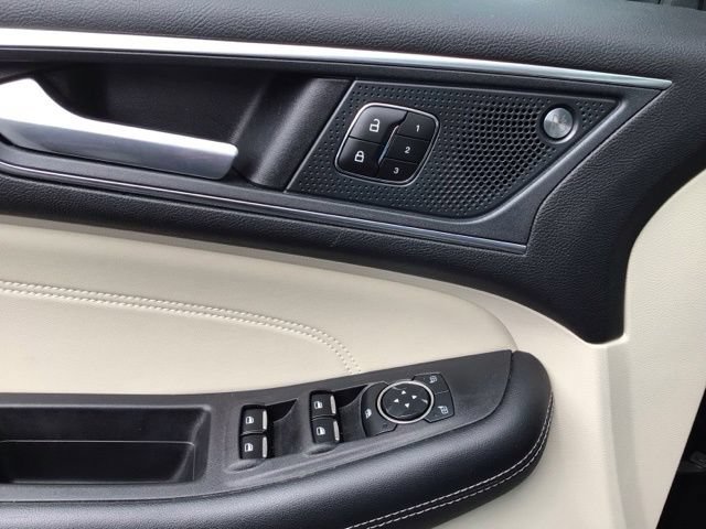 Certified 2023 Ford Edge Titanium AWD/4WD image 19