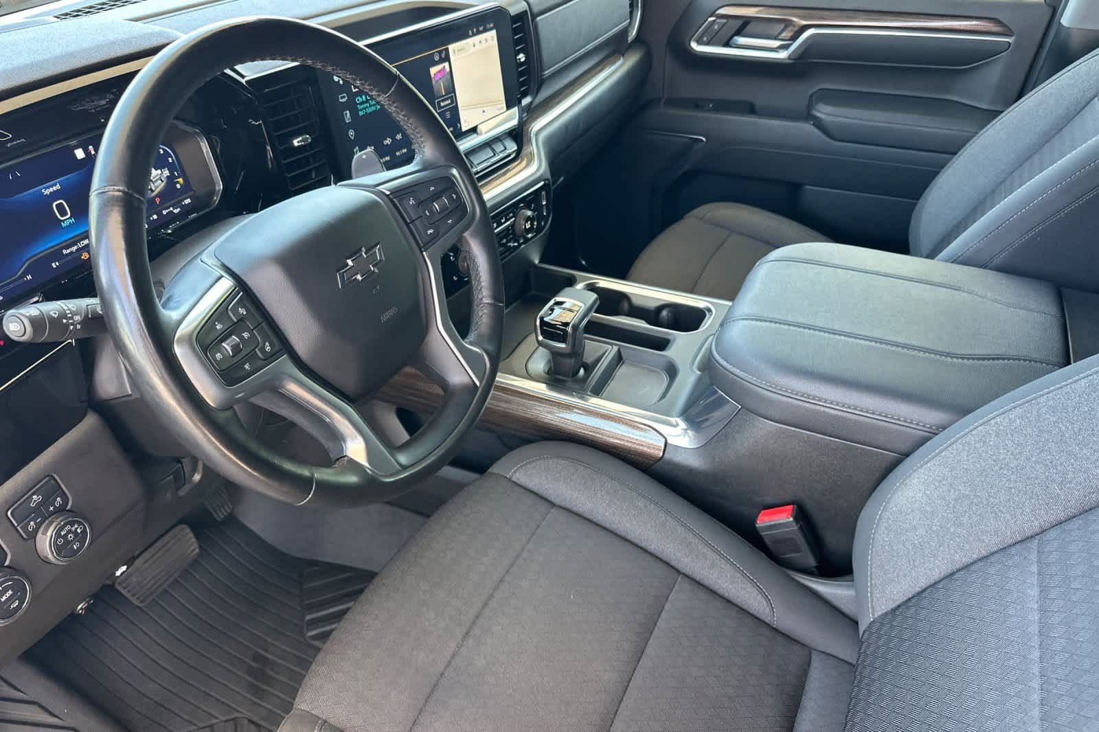 Used 2023 Chevrolet Silverado 1500 RST AWD/4WD image 12