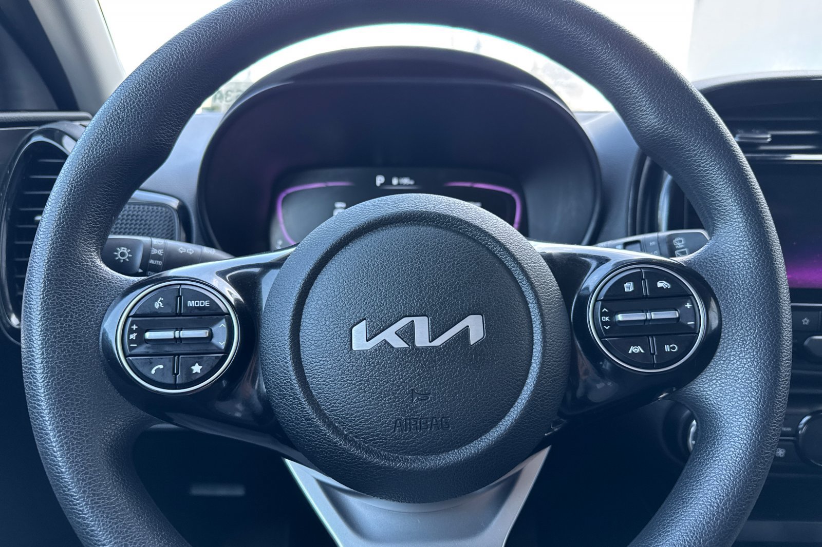 Used 2023 Kia Soul S FWD image 23