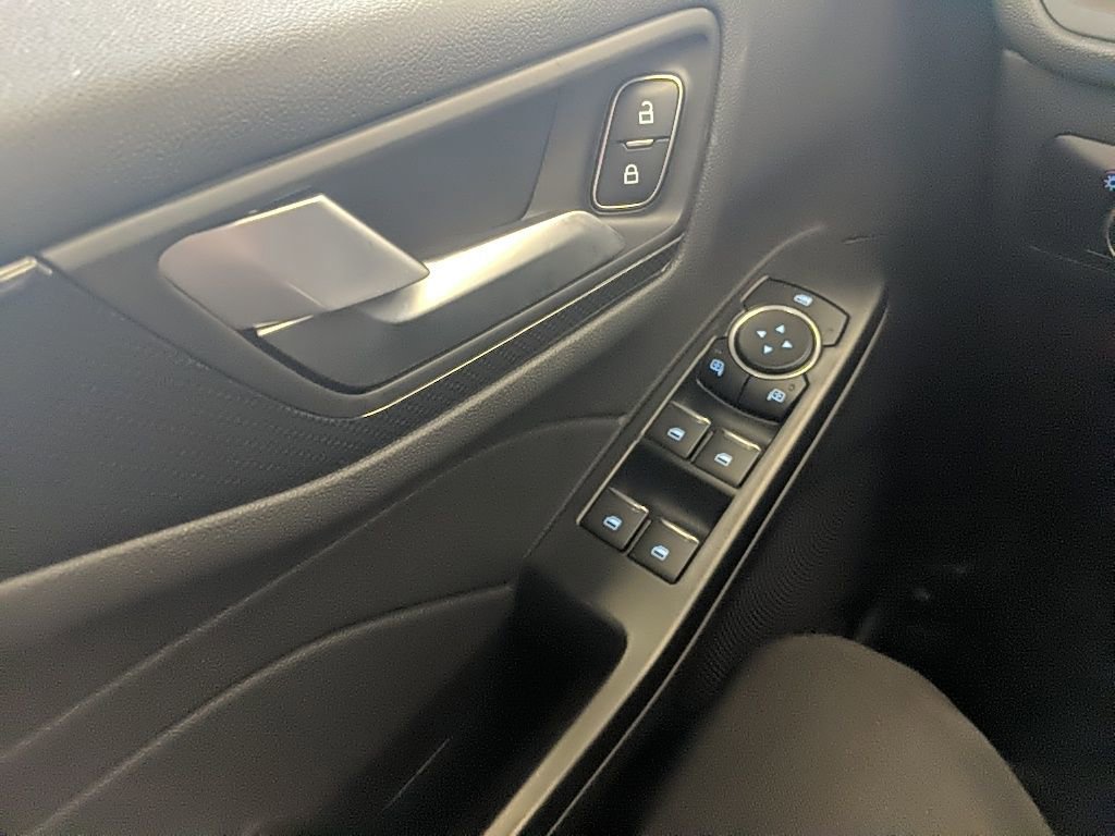 Certified 2025 Ford Escape ST-Line w/ Cold Weather Package image 27