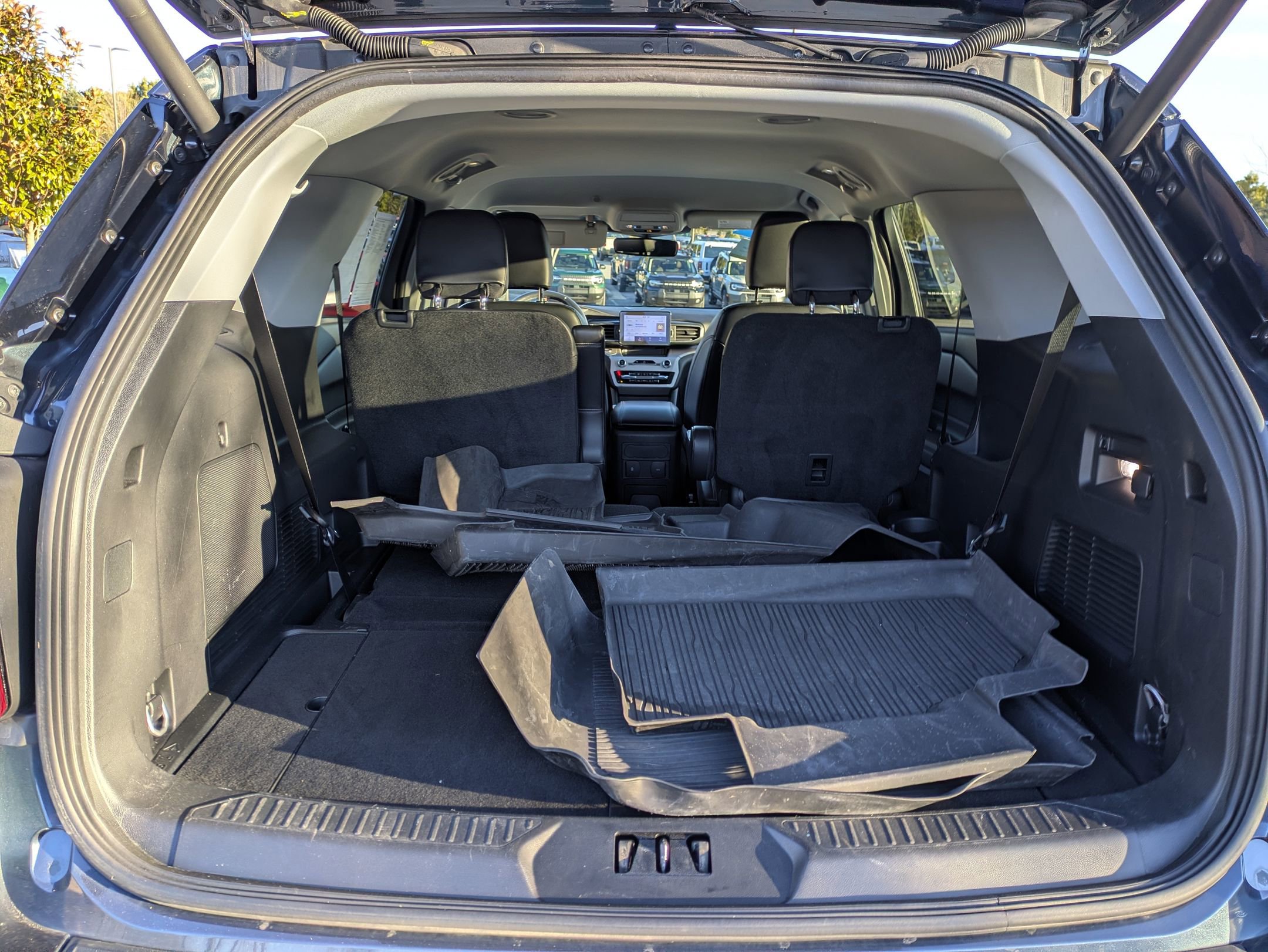 Certified 2023 Ford Explorer XLT w/ Equipment Group 202A image 36