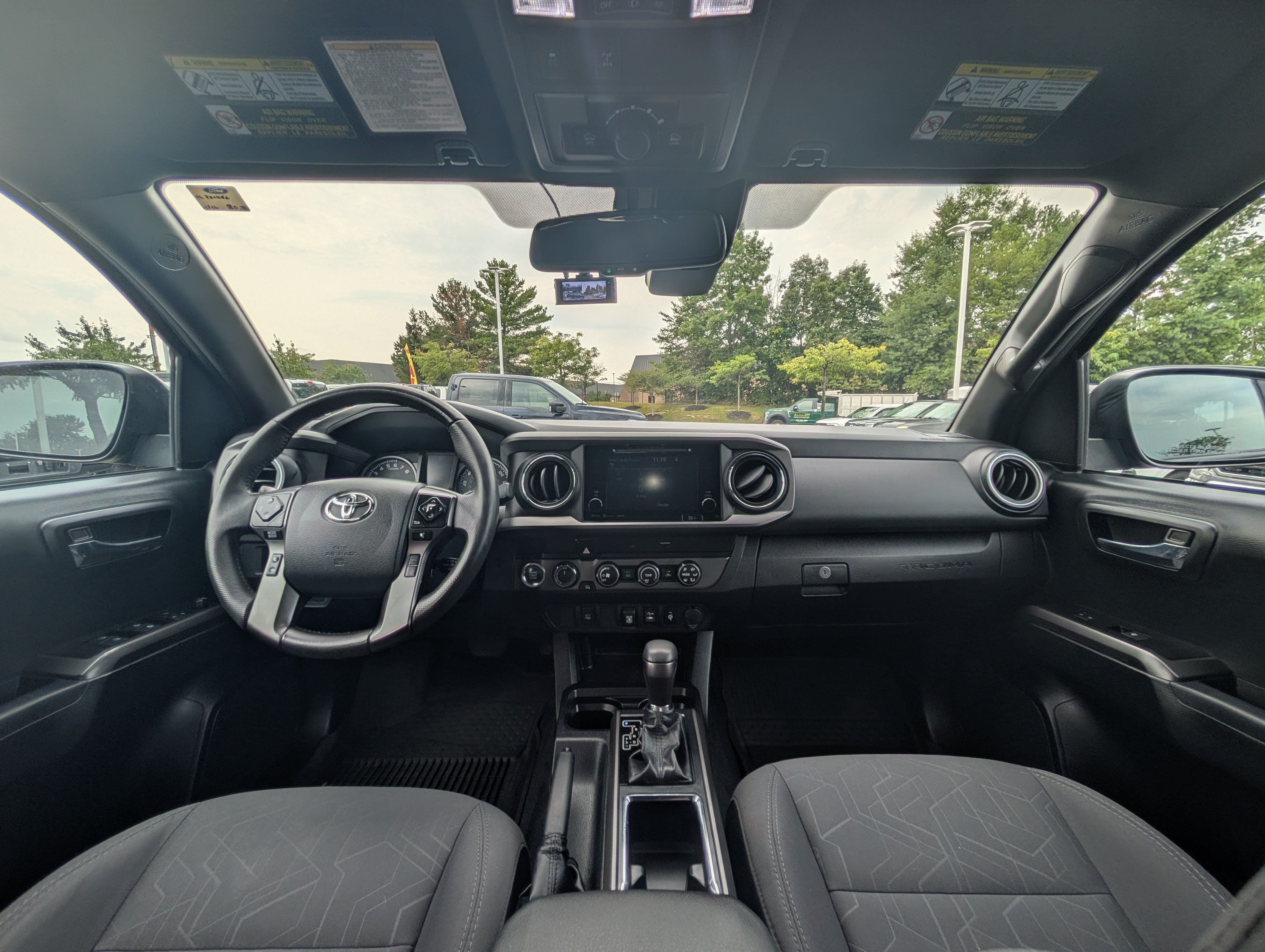 Used 2019 Toyota Tacoma TRD Off-Road AWD/4WD image 16