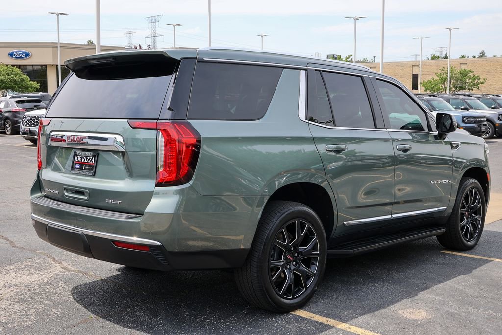 Used 2024 GMC Yukon SLT w/ SLT Luxury Package AWD/4WD image 31