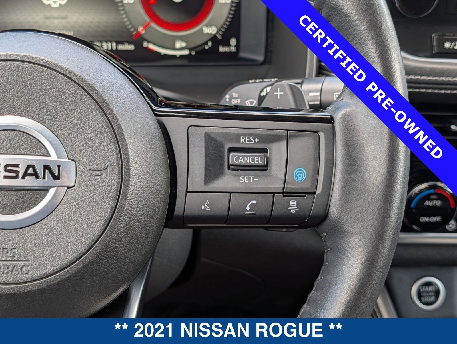 Used 2021 Nissan Rogue Platinum image 25