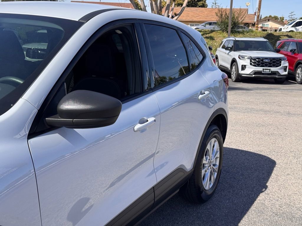 Certified 2025 Ford Escape Active image 9