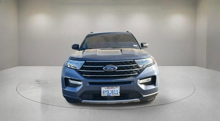 Certified 2021 Ford Explorer XLT w/ Equipment Group 202A RWD image 2