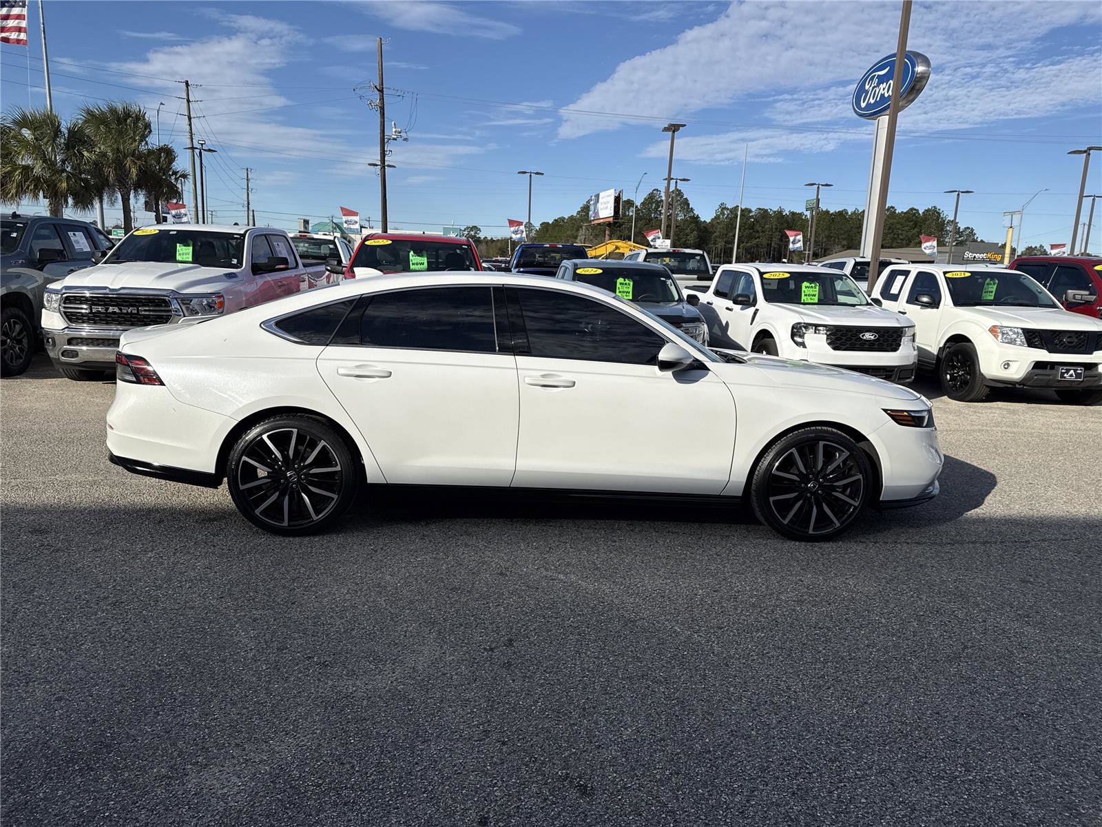 Used 2023 Honda Accord Touring image 41