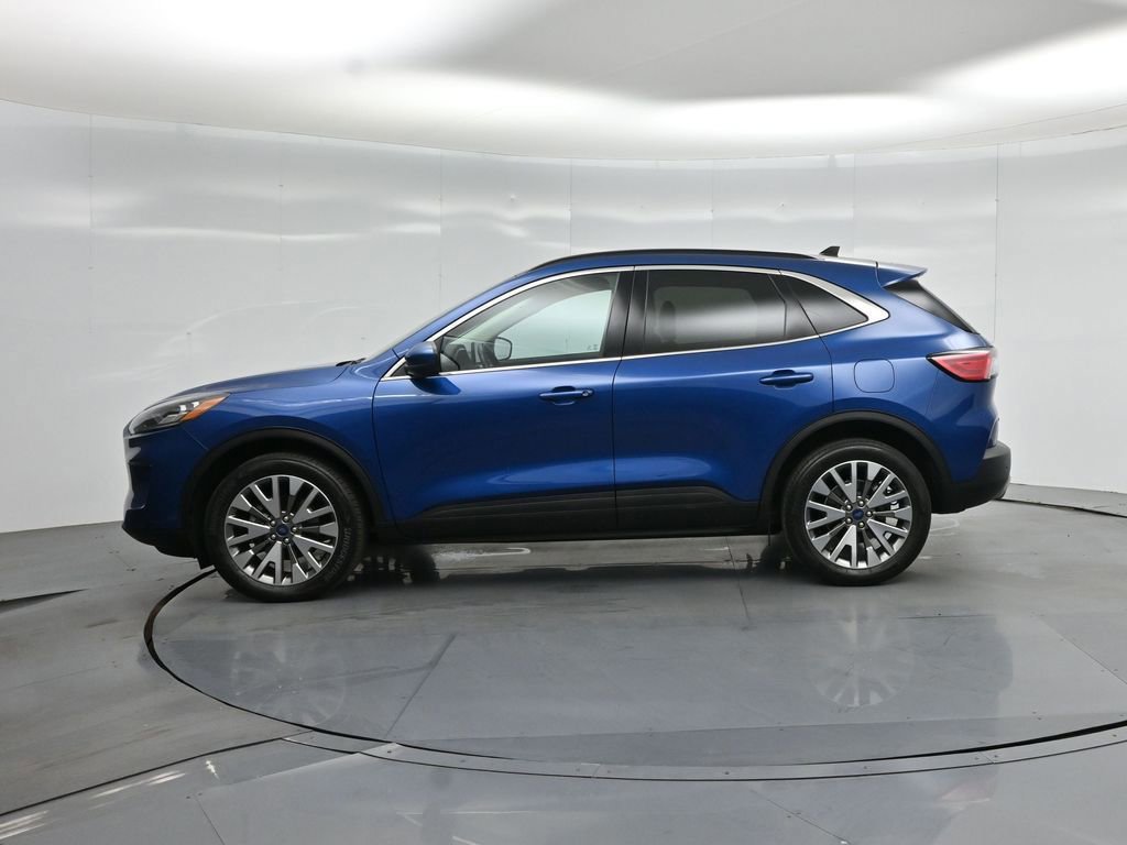 Certified 2022 Ford Escape Titanium w/ Class II Trailer Tow Package image 23