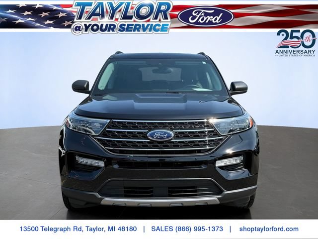 Certified 2023 Ford Explorer XLT w/ Equipment Group 202A AWD/4WD image 3