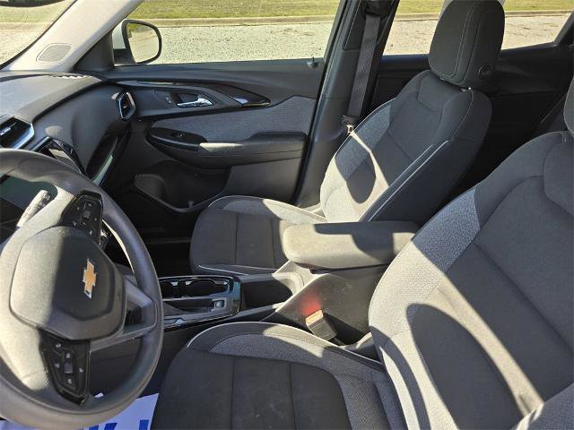 Used 2022 Chevrolet TrailBlazer LT w/ Convenience Package image 9
