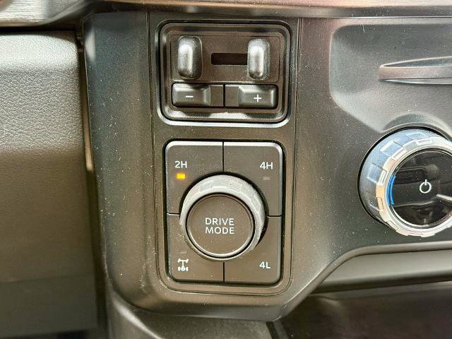 Certified 2023 Ford F350 Lariat w/ Chrome Package image 33