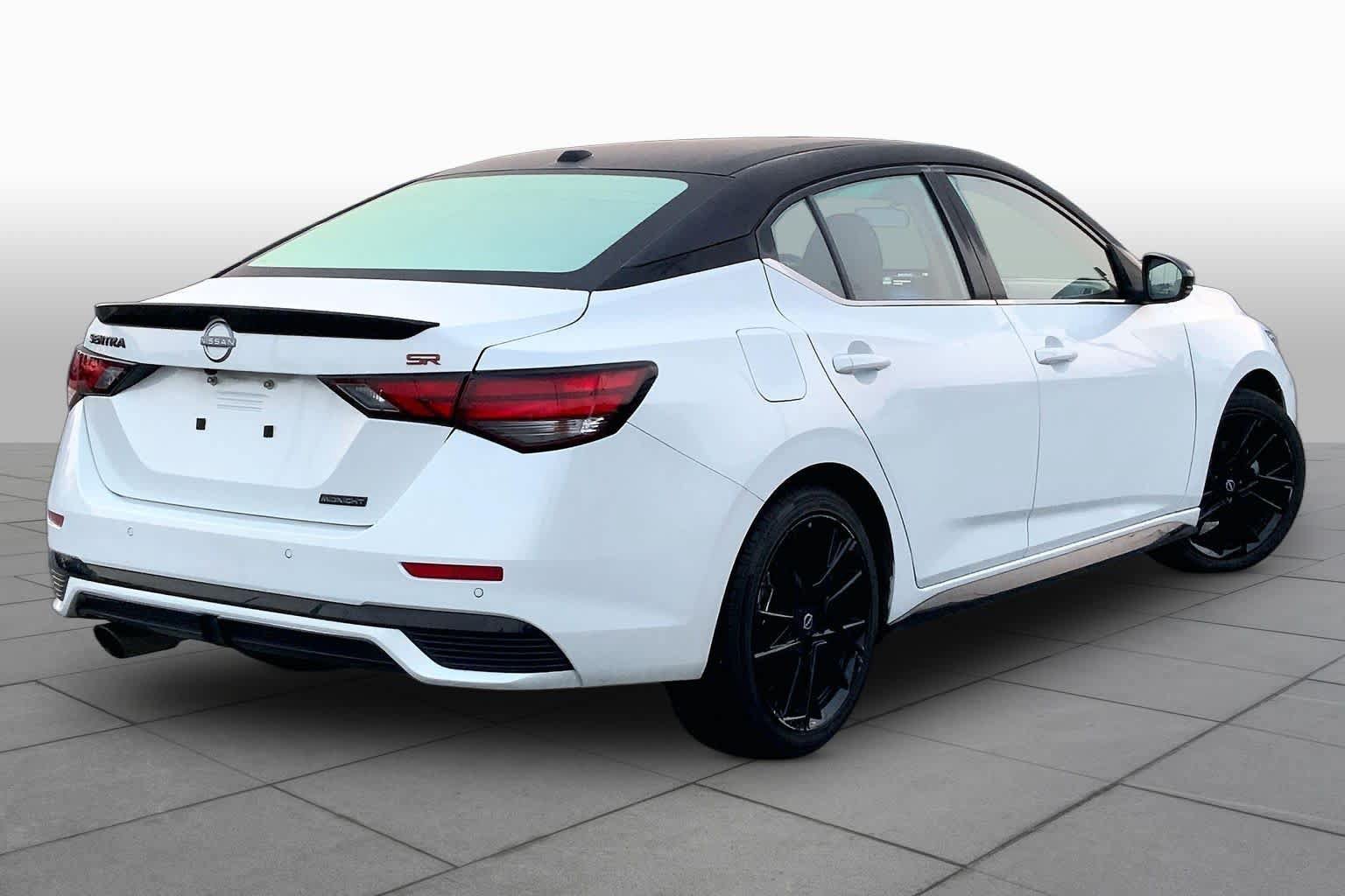 Used 2025 Nissan Sentra SR w/ Midnight Edition FWD image 12