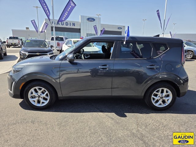 Used 2025 Kia Soul LX w/ LX Technology Package FWD image 4