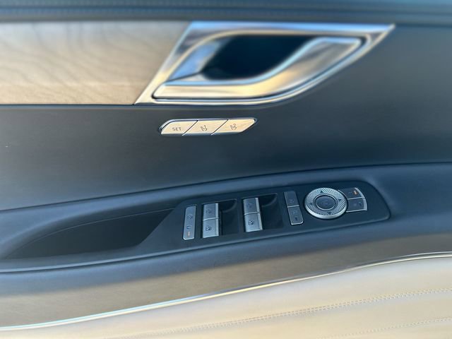 Used 2024 Genesis GV80 2.5T AWD/4WD image 14