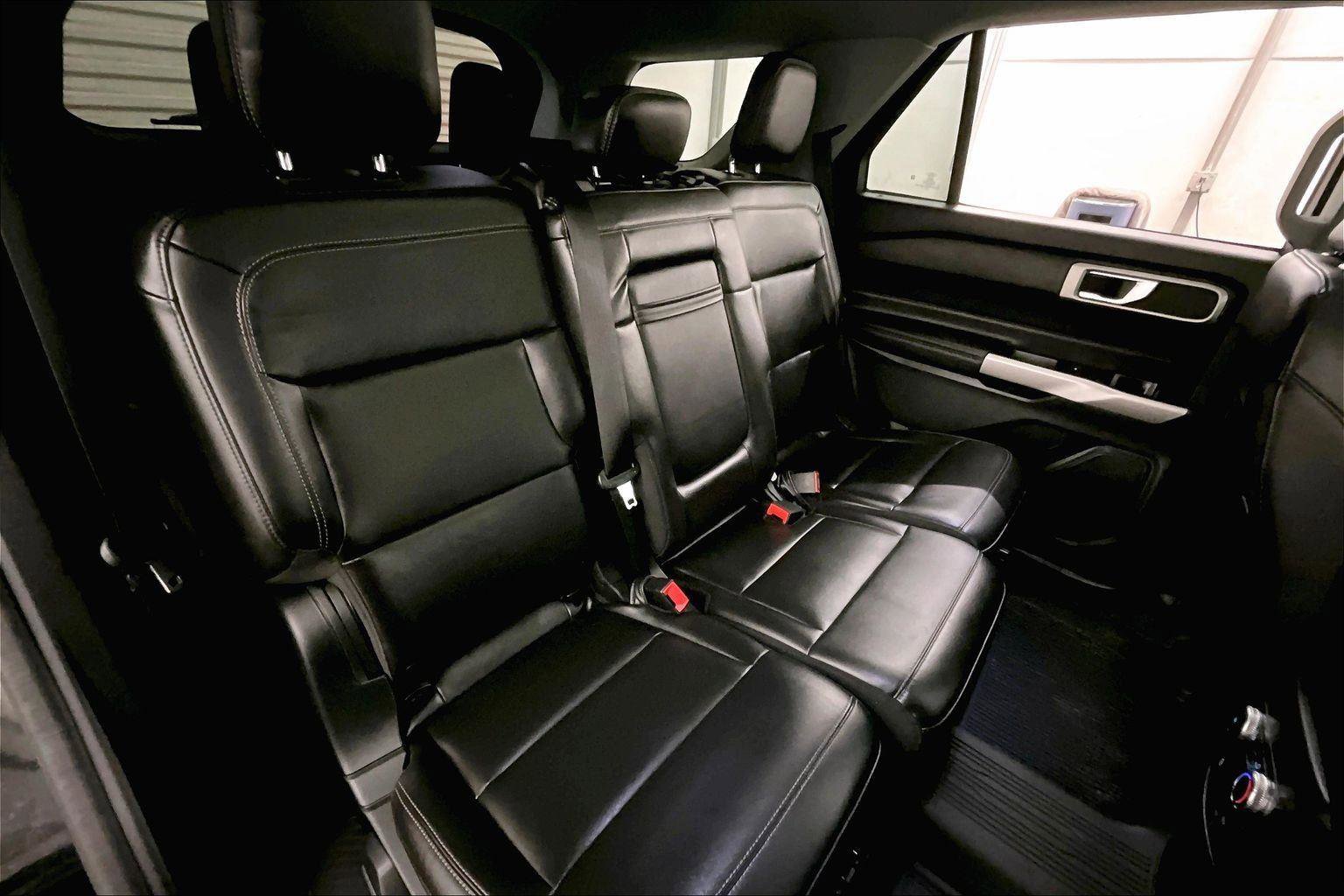 Certified 2022 Ford Explorer XLT w/ Equipment Group 202A image 26