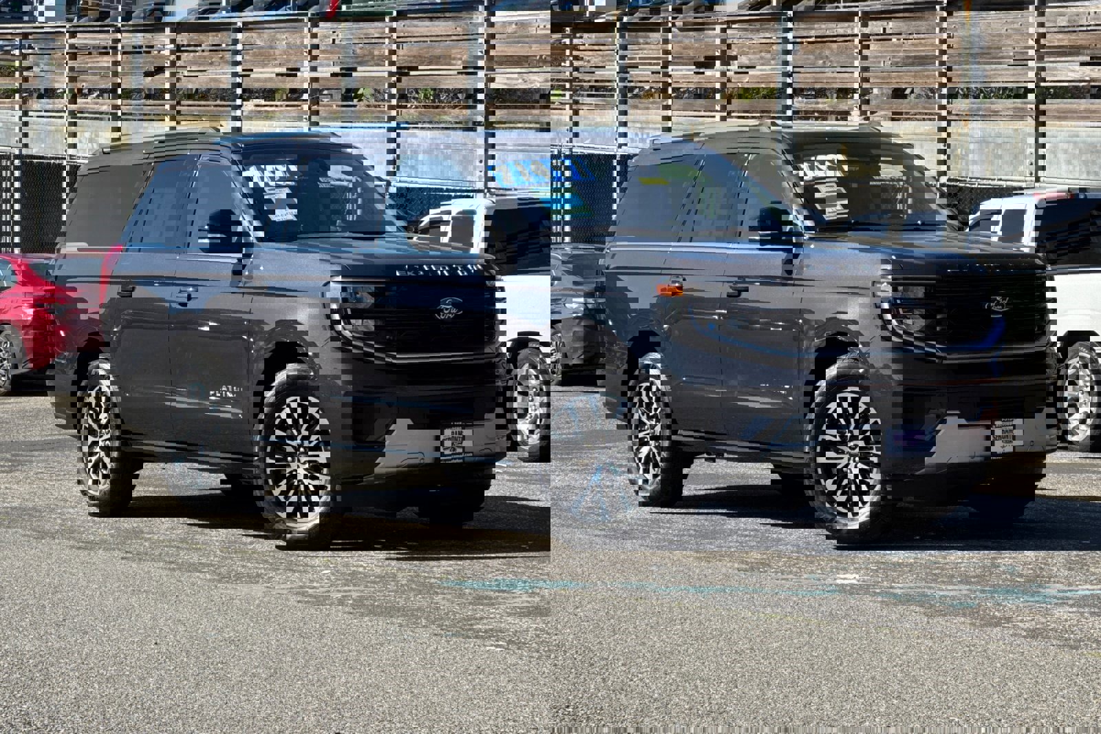 Certified 2025 Ford Expedition Max Platinum image 2