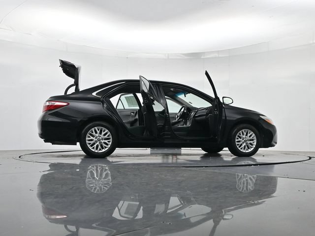 Used 2017 Toyota Camry LE FWD image 53