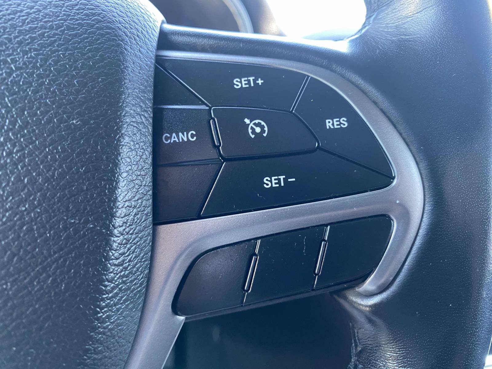 Used 2021 Jeep Grand Cherokee Laredo X RWD image 20