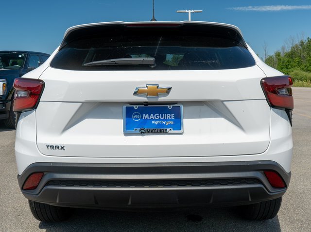 Used 2024 Chevrolet Trax LS FWD image 7