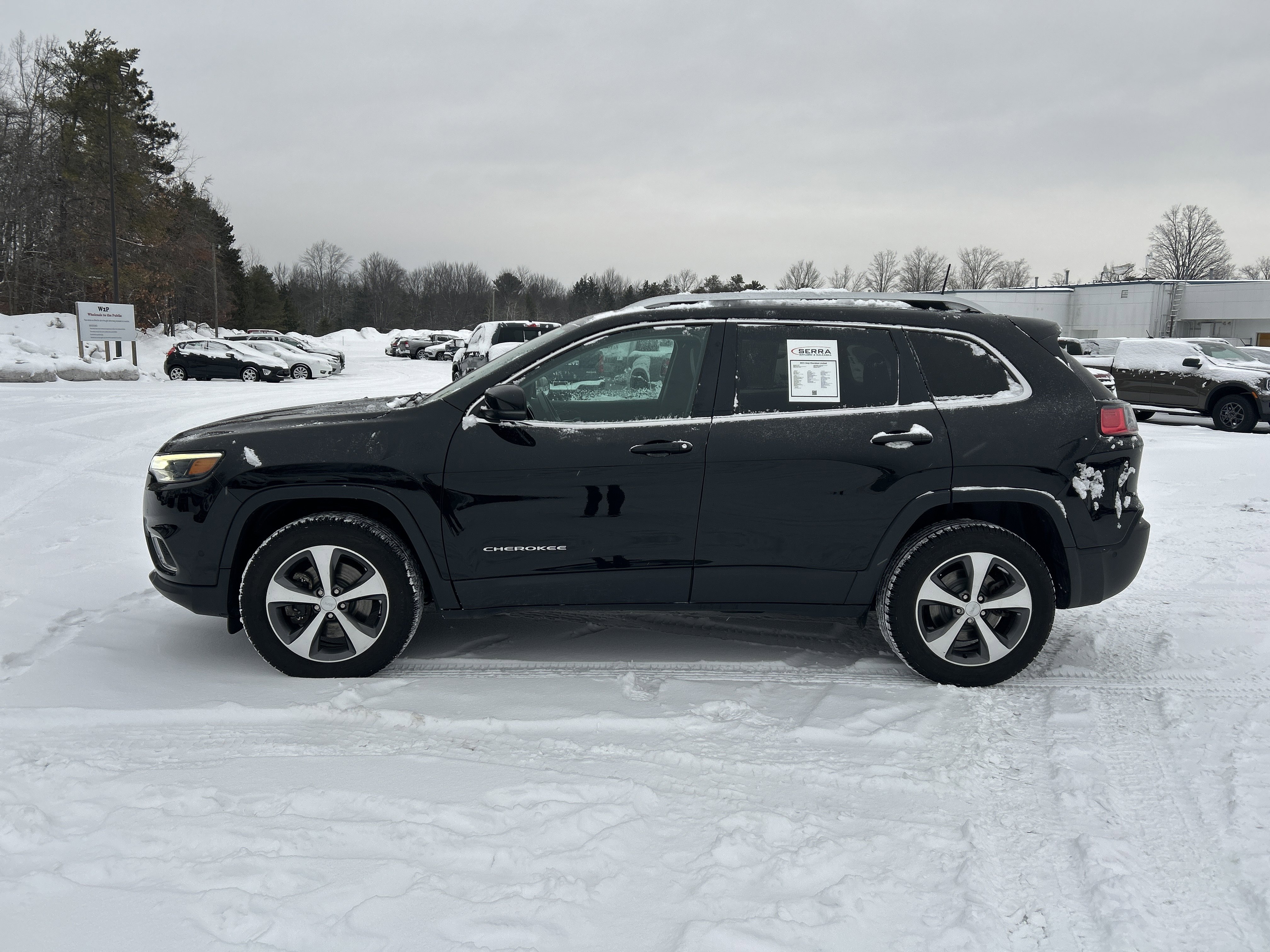 Used 2021 Jeep Cherokee Limited image 7