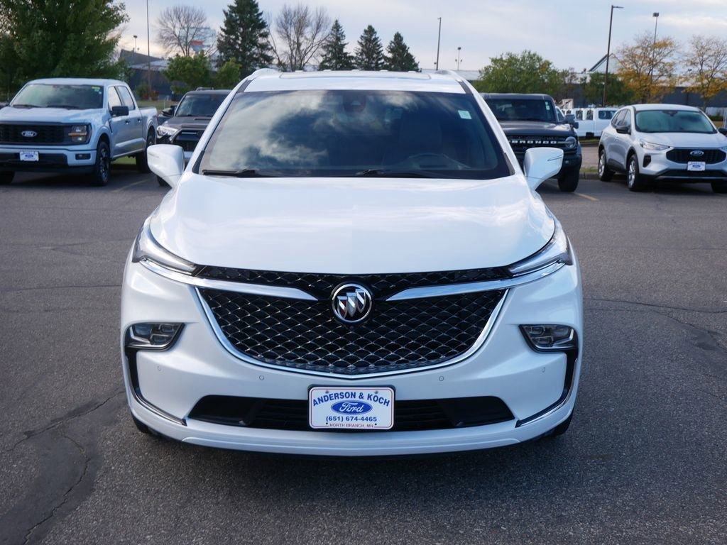 Used 2022 Buick Enclave Avenir image 2