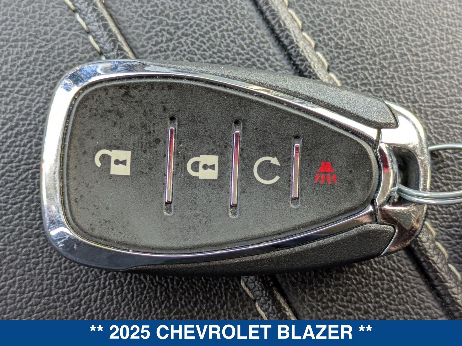 Used 2025 Chevrolet Blazer LT FWD image 35