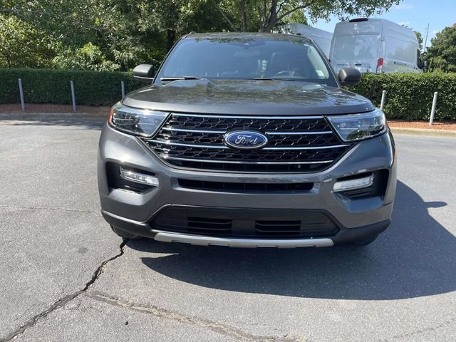 Certified 2020 Ford Explorer XLT w/ Equipment Group 202A AWD/4WD image 2