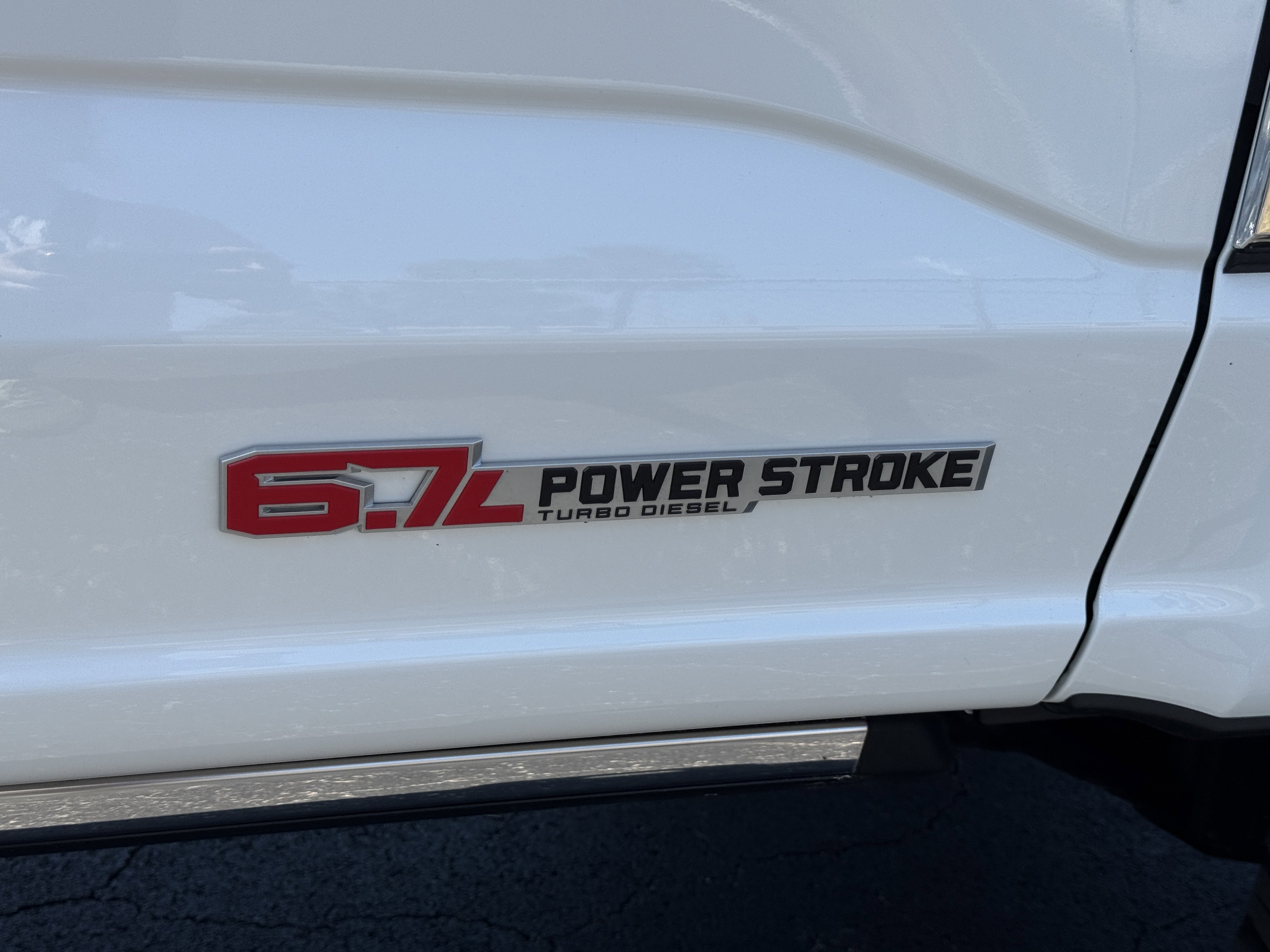 Certified 2024 Ford F350 Limited AWD/4WD image 9