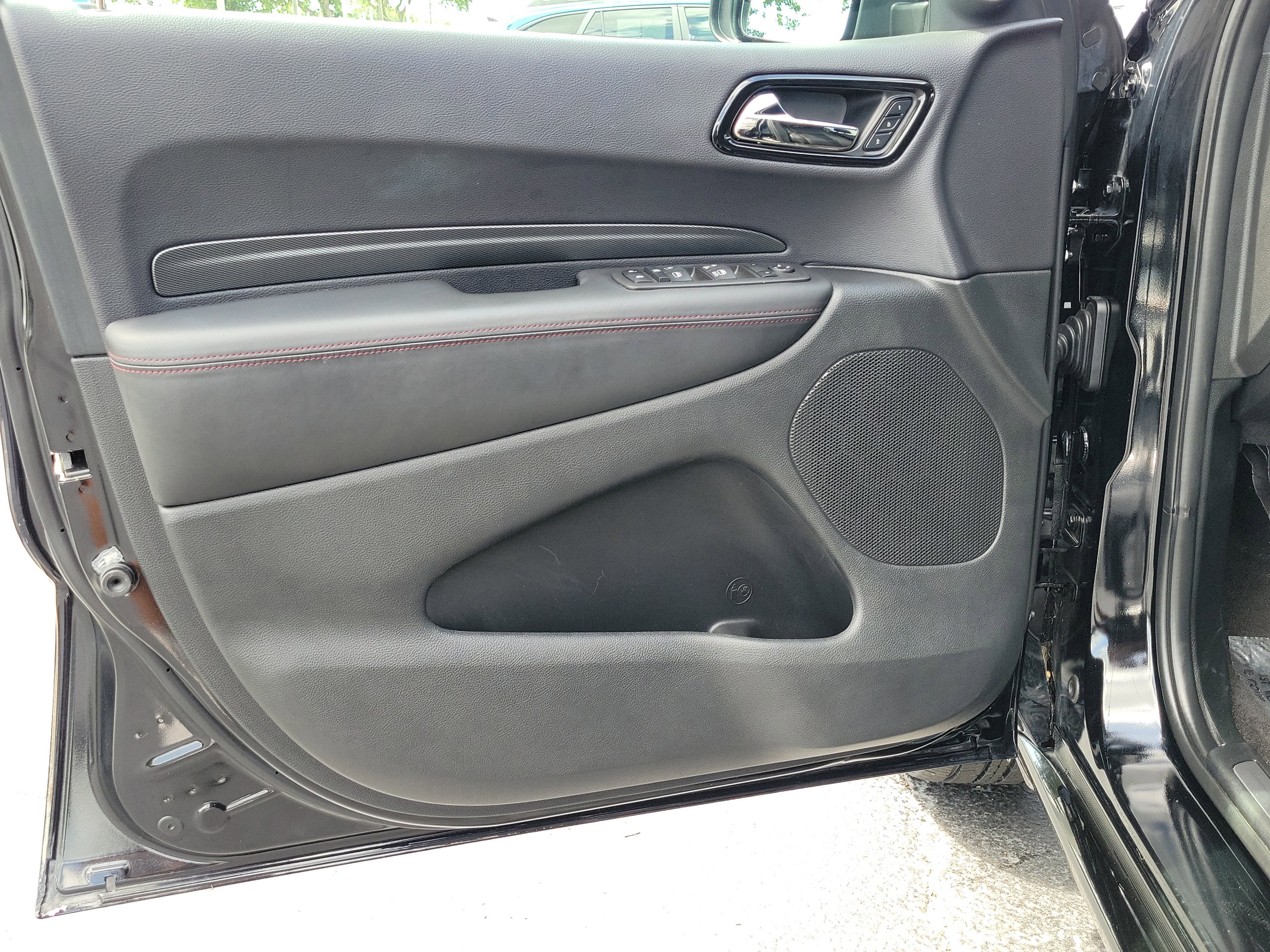 Used 2022 Dodge Durango R/T w/ Blacktop Package AWD/4WD image 17