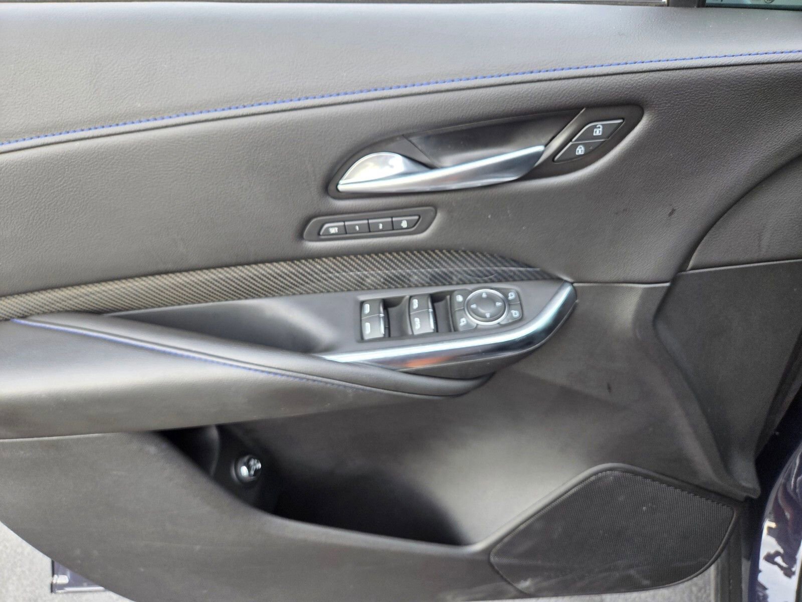 Used 2024 Cadillac XT4 Sport w/ Cold Weather Package image 17