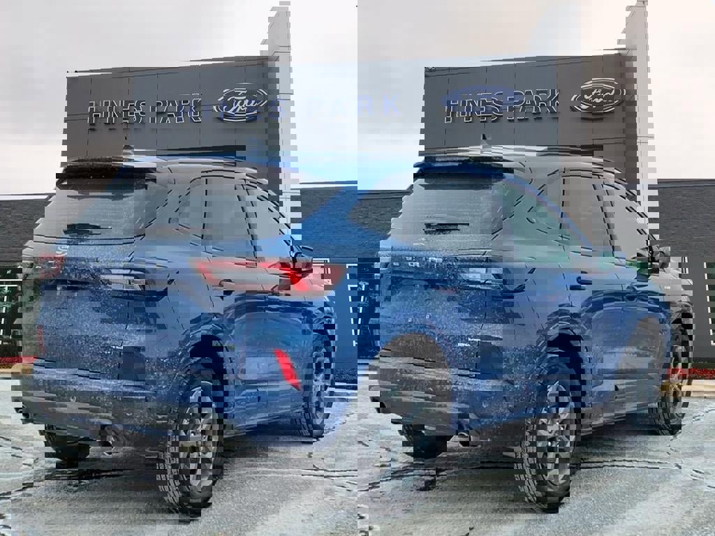 Certified 2023 Ford Escape ST-Line Select w/ Tech Pack #1 image 4