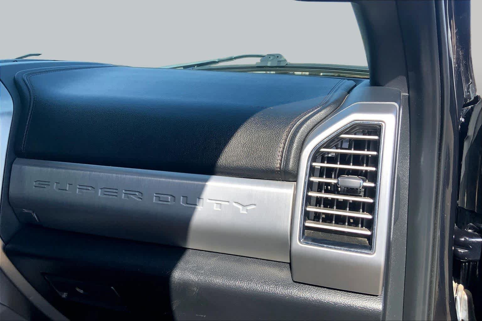 Certified 2020 Ford F350 Platinum AWD/4WD image 18