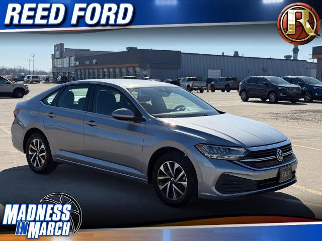 Used 2024 Volkswagen Jetta S image 1