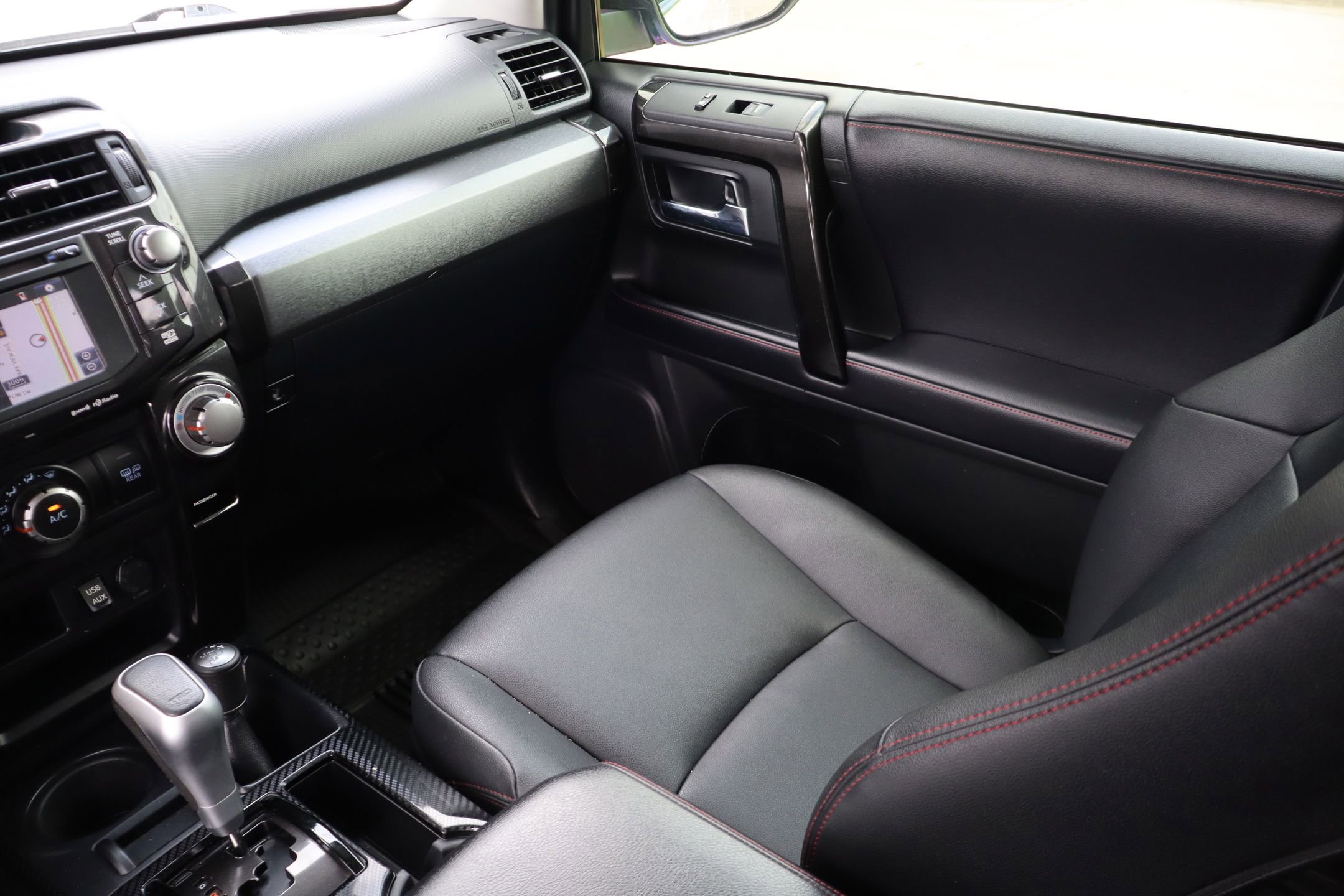 Used 2019 Toyota 4Runner TRD Off-Road Premium AWD/4WD image 24