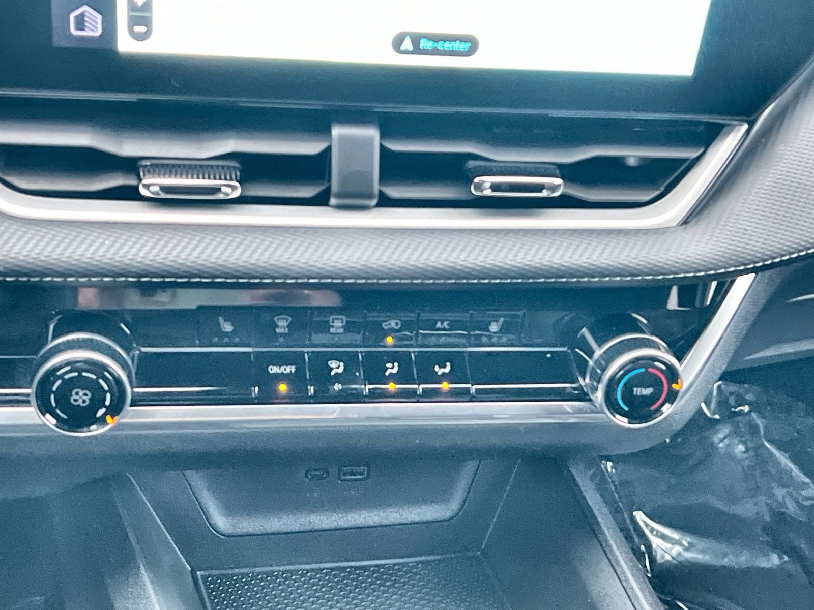 Used 2025 Chevrolet Equinox LT FWD image 29