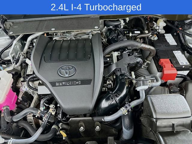 Used 2024 Toyota Highlander XLE FWD image 24