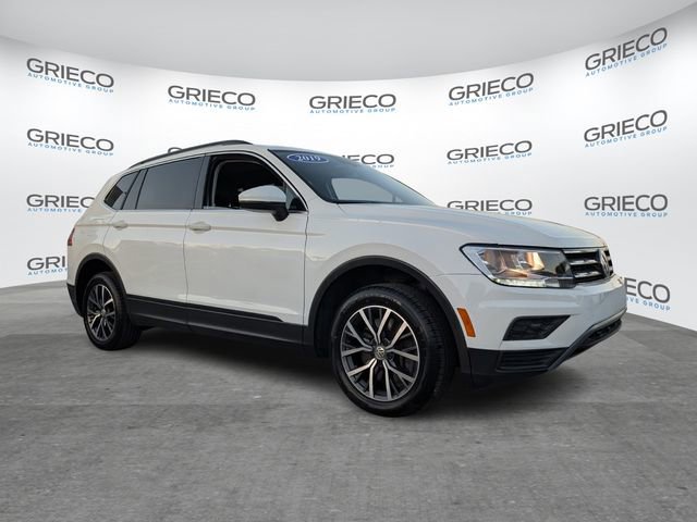 Used 2019 Volkswagen Tiguan SE w/ Panoramic Sunroof Package image 5